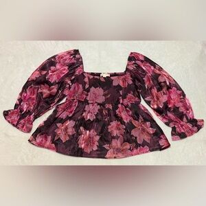 Chic Floral Blouse in Pink and Purple